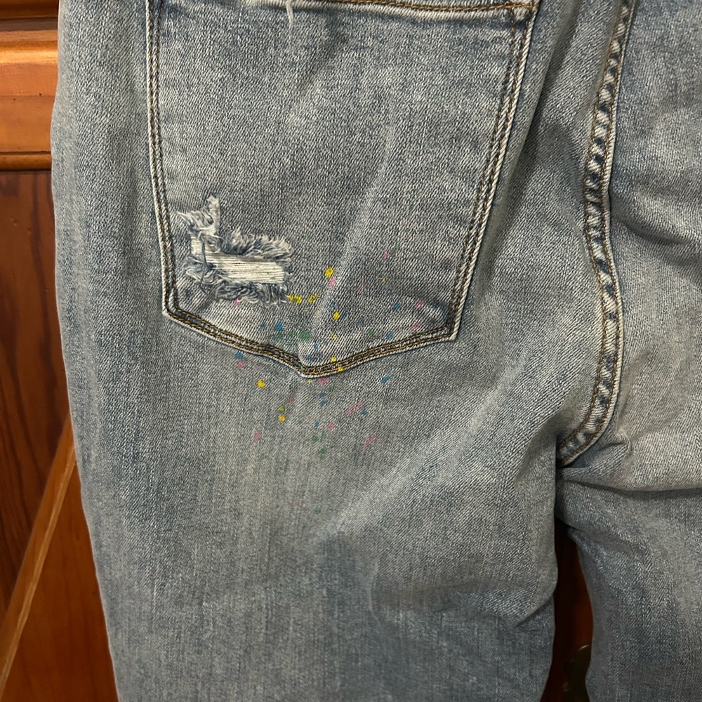 Judy Blue Boyfriend Fit distressed with paint splatter Denim - Picture 7 of 8